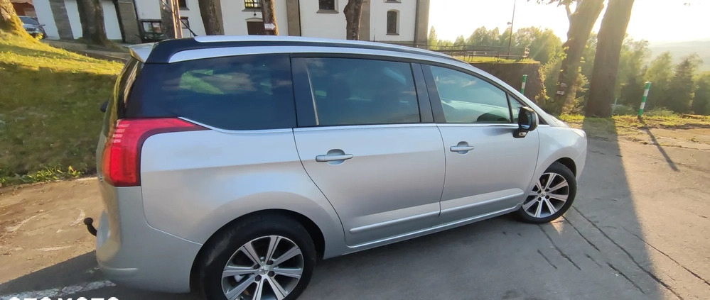 Peugeot 5008 cena 17900 przebieg: 253600, rok produkcji 2011 z Urzędów małe 137